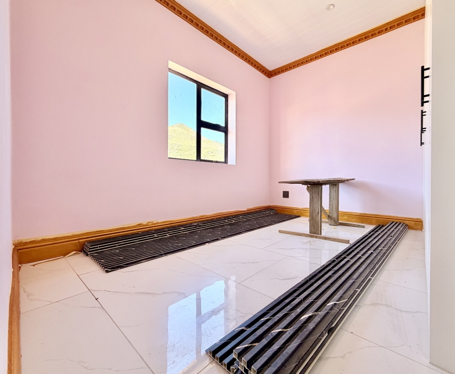 5 Bedroom Property for Sale in Hawston Western Cape